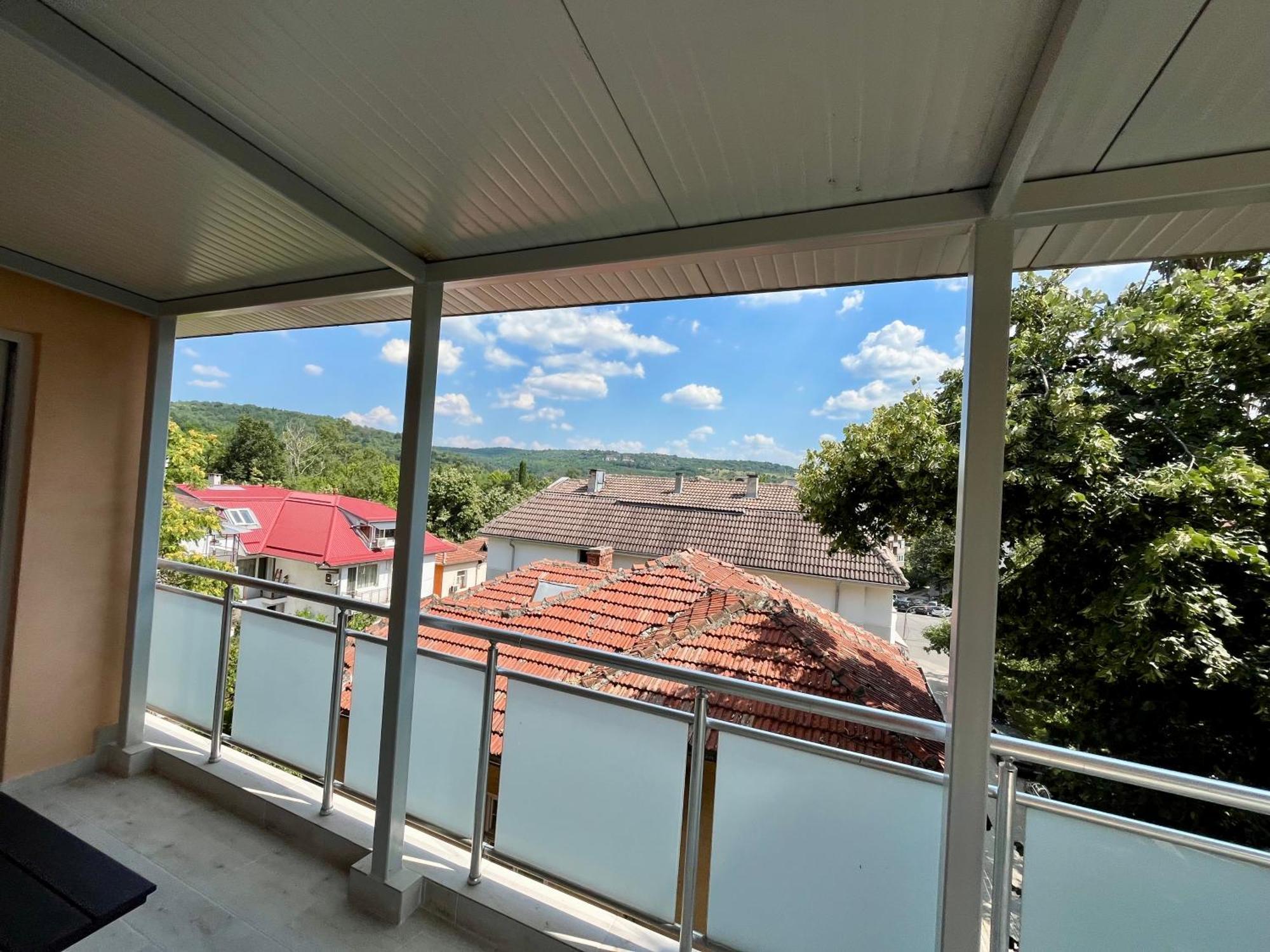 Parkview Luxury In City Center 8 Veliko Tŭrnovo Exterior photo