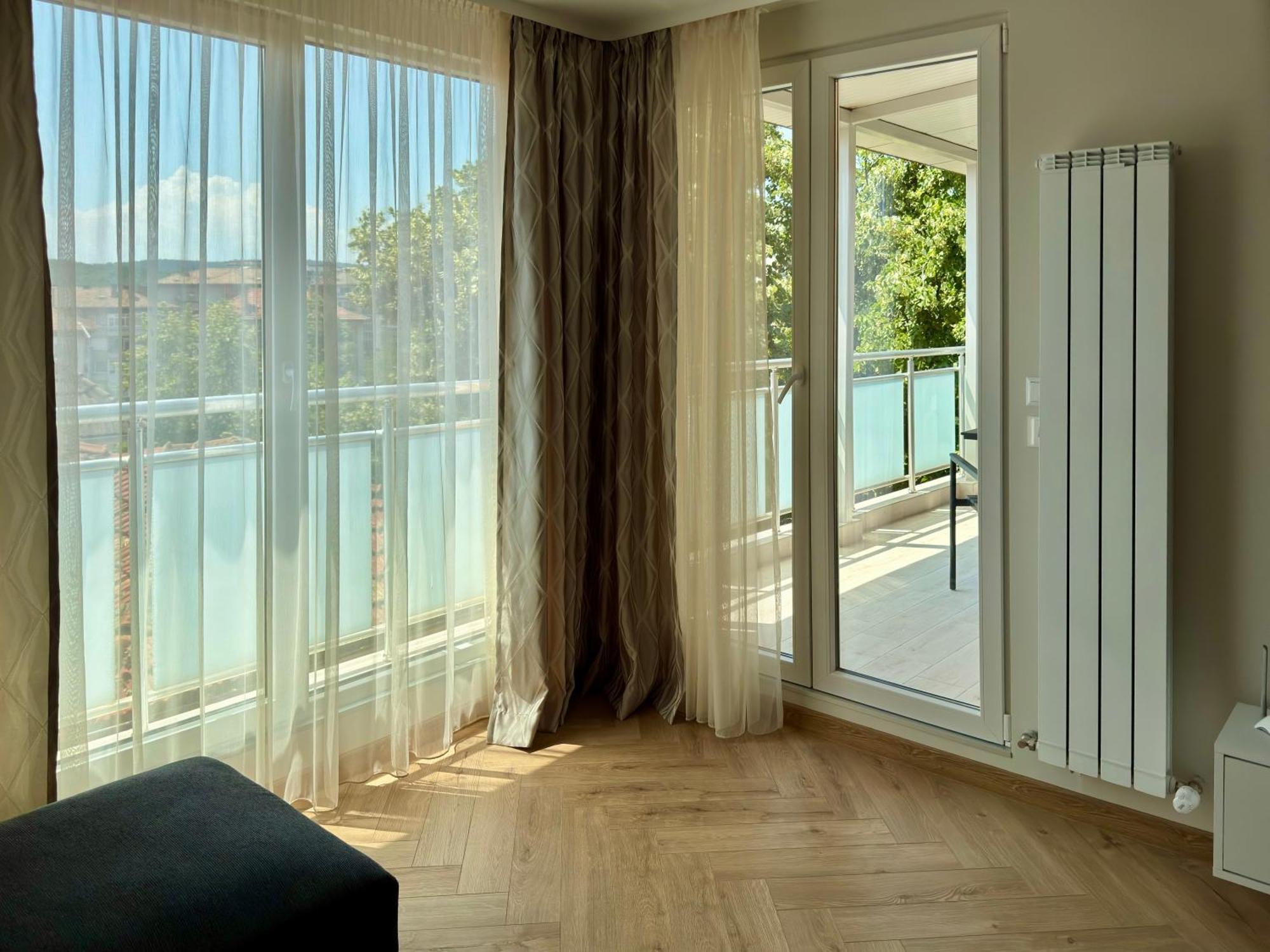 Parkview Luxury In City Center 8 Veliko Tŭrnovo Exterior photo